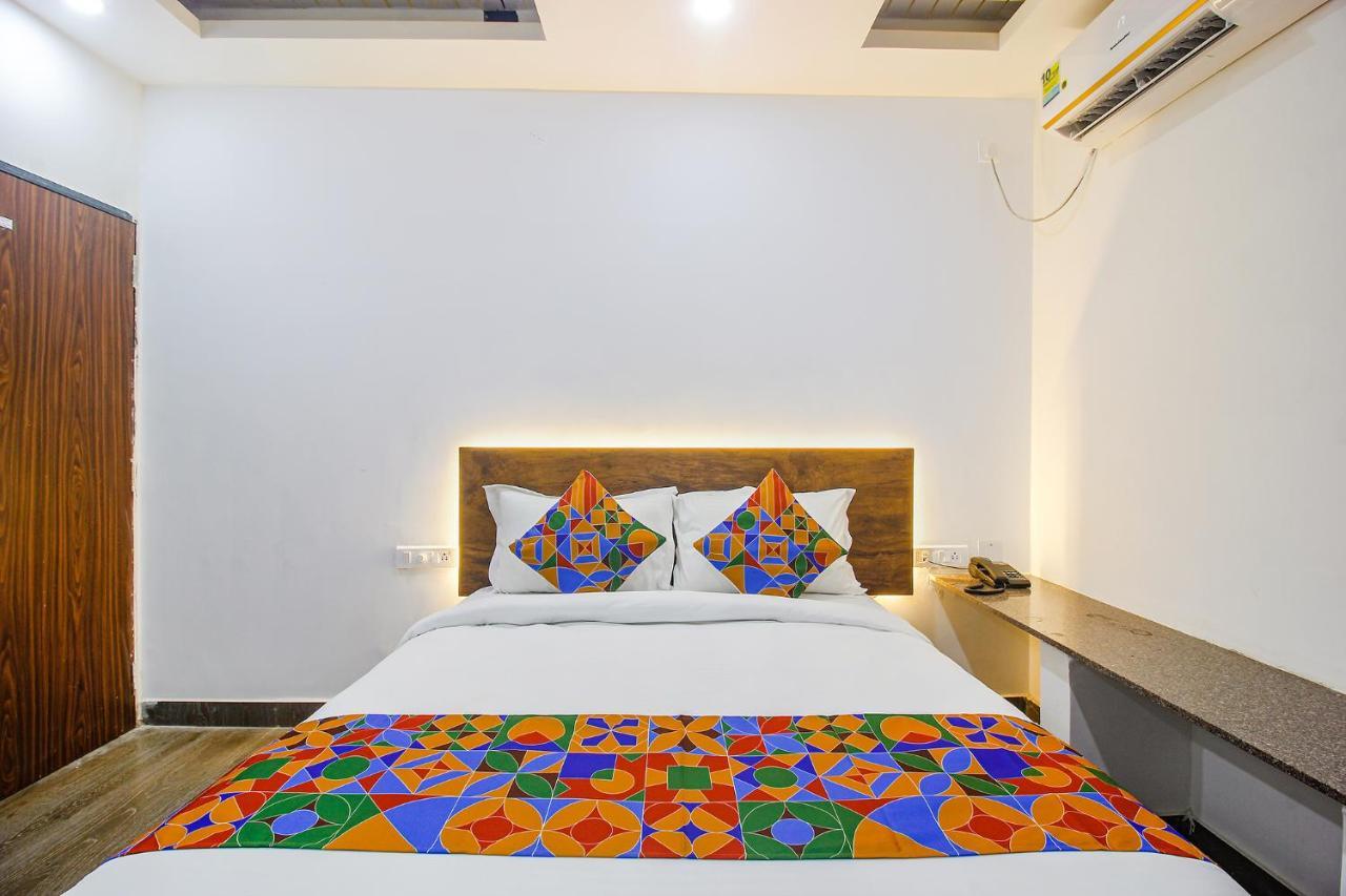 Fabhotel W Grand Suites - Nr Lanco Hills, Manikonda Hajdarábád Exteriér fotografie