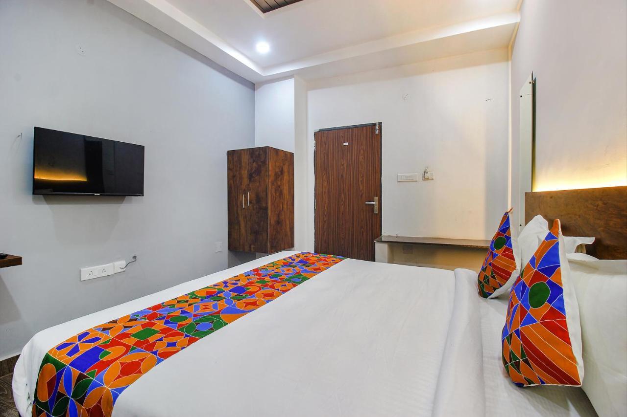 Fabhotel W Grand Suites - Nr Lanco Hills, Manikonda Hajdarábád Exteriér fotografie