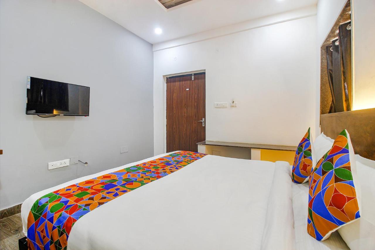 Fabhotel W Grand Suites - Nr Lanco Hills, Manikonda Hajdarábád Exteriér fotografie