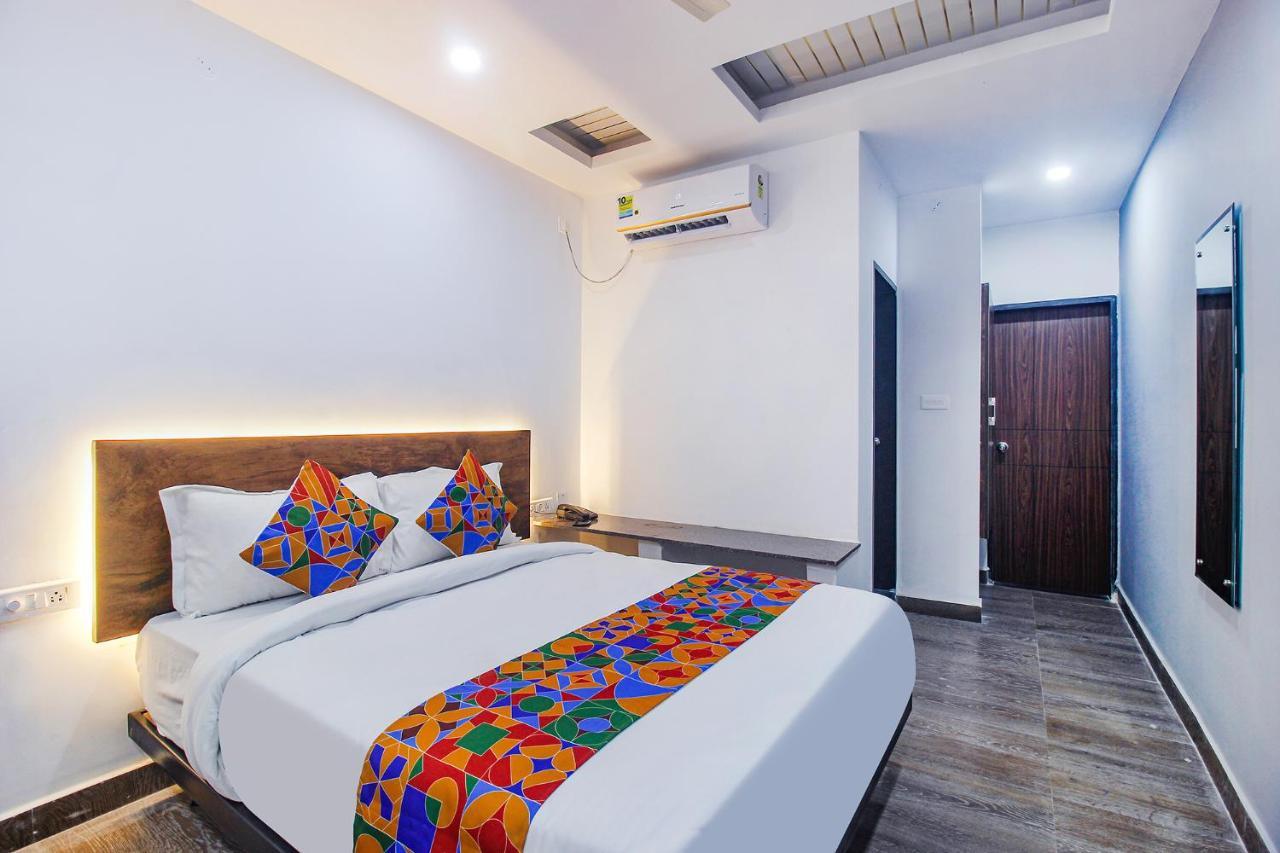 Fabhotel W Grand Suites - Nr Lanco Hills, Manikonda Hajdarábád Exteriér fotografie