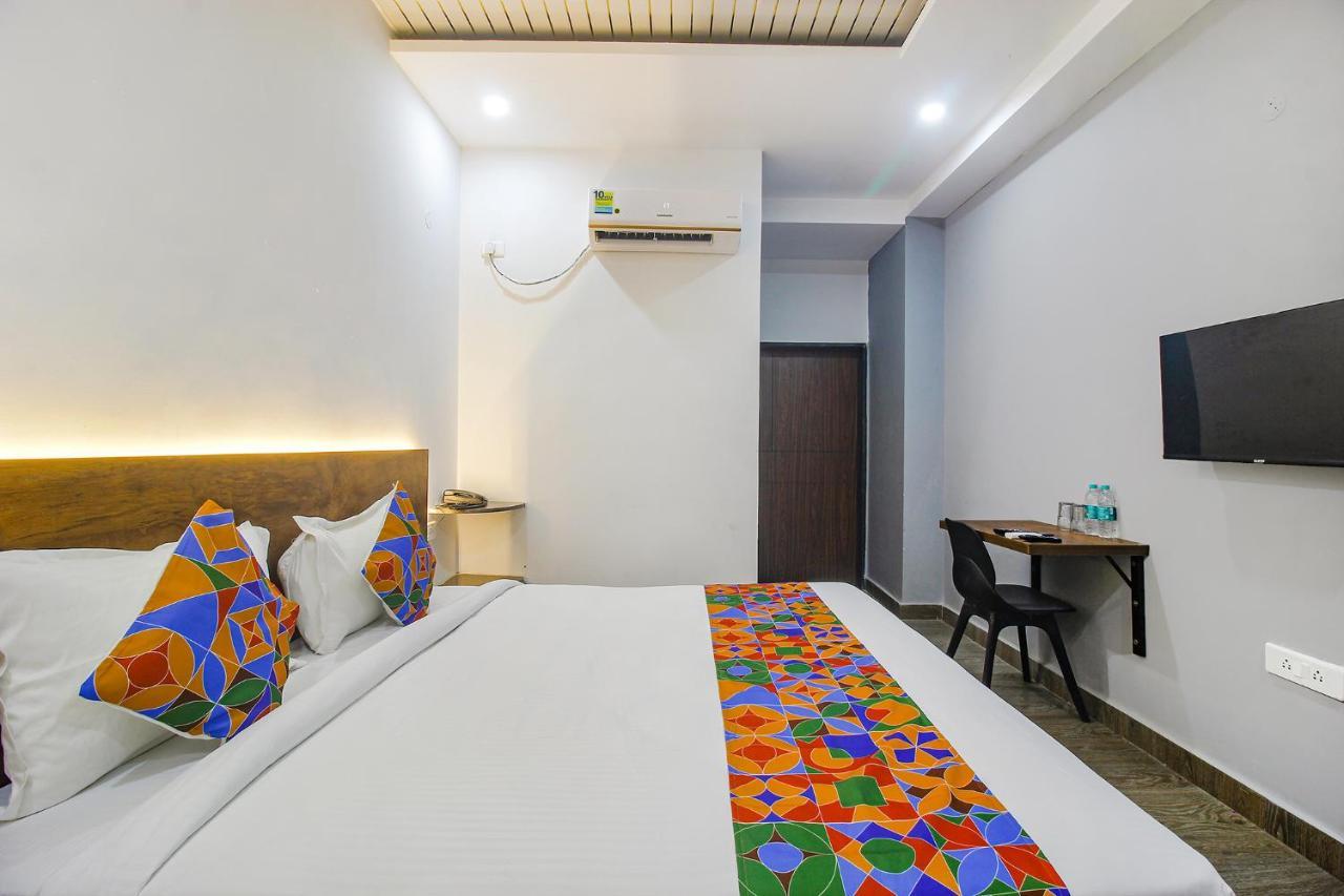 Fabhotel W Grand Suites - Nr Lanco Hills, Manikonda Hajdarábád Exteriér fotografie